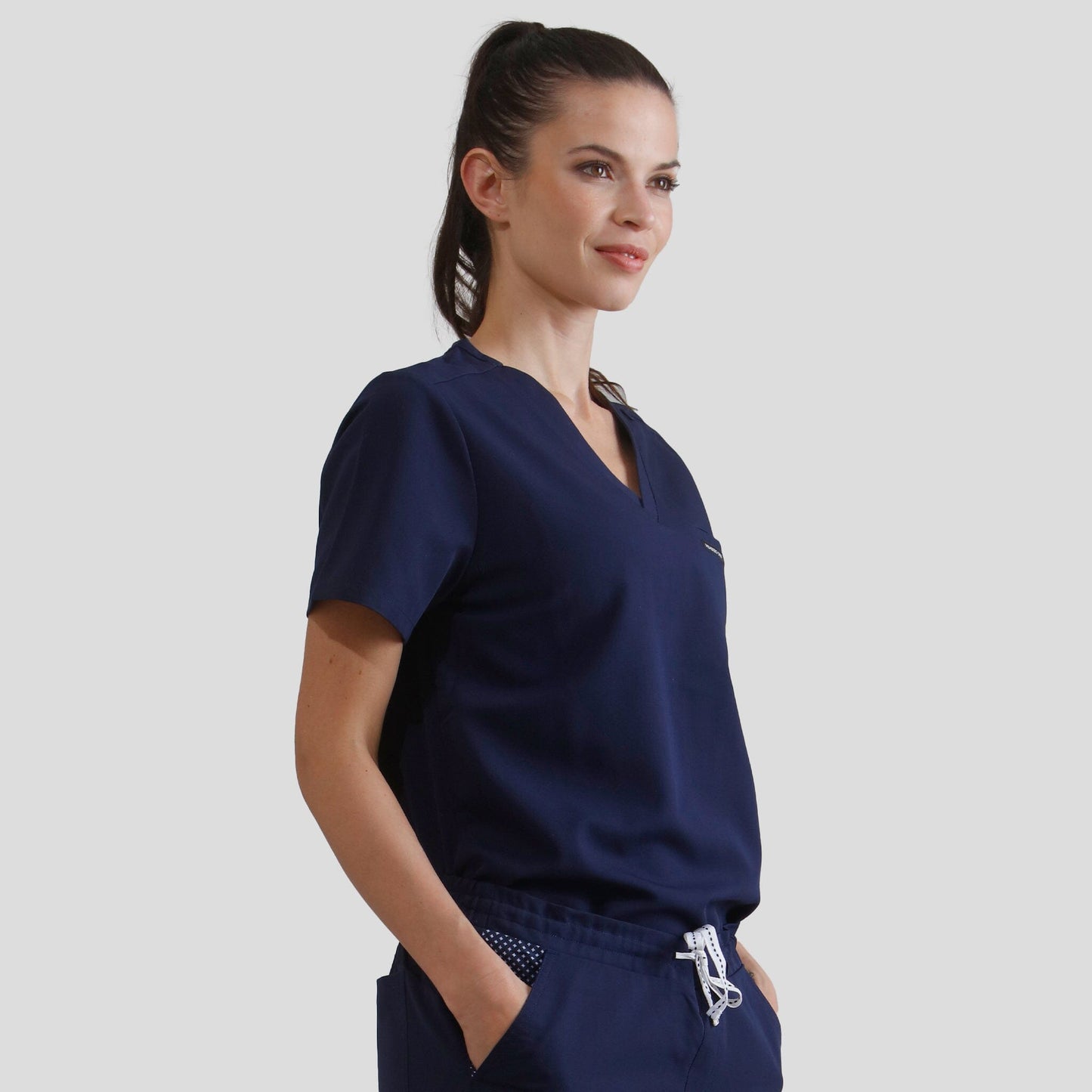 Bari 1-Pocket Scrub Top